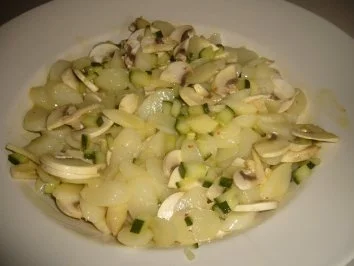 Rezept: Spargel-Champignons-Gurkensalat Bild Nr. 4 Spargel-Champignons-Gurkensalat - Rezept - Bild Nr. 4