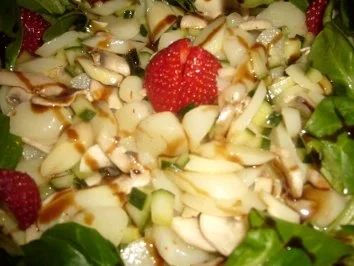 Rezept: Spargel-Champignons-Gurkensalat Bild Nr. 6 Spargel-Champignons-Gurkensalat - Rezept - Bild Nr. 6