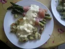 Spargel-Lachs-Röllchen mit Petersilienkartoffeln - Rezept