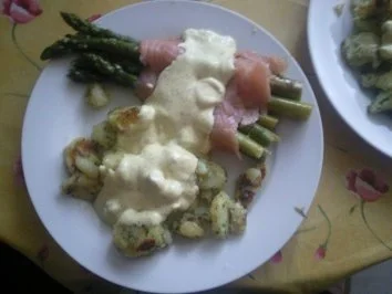 Spargel-Lachs-Röllchen mit Petersilienkartoffeln - Rezept - Bild Nr. 2