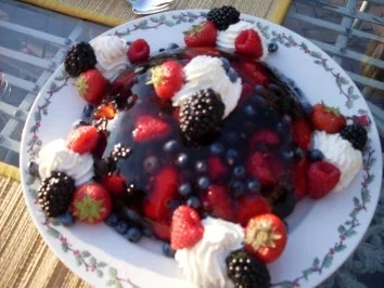 Rezept: Sommerliches Beerendessert Sommerliches Beerendessert - Rezept