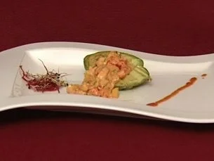 Rezept: Marinierte Flusskrebsschwänze auf Avocado (Holger Franke) Marinierte Flusskrebsschwänze auf Avocado (Holger Franke) - Rezept