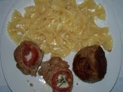 Mozzarellatomaten im Hackfleischnest - Rezept