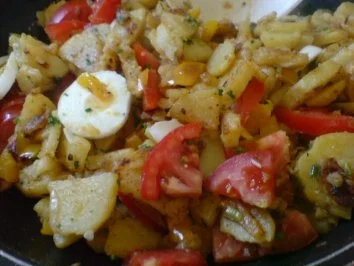 Rezept: Bratkartoffel-Restepfanne Bild Nr. 2 Bratkartoffel-Restepfanne - Rezept - Bild Nr. 2