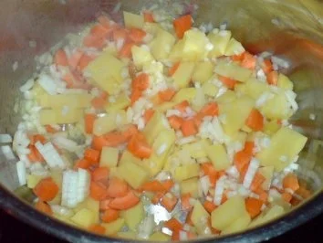 Rezept: Bratkartoffel-Restepfanne Bild Nr. 15 Bratkartoffel-Restepfanne - Rezept - Bild Nr. 15