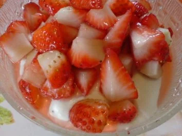 Pfefferminzcreme mit Erdbeeren - Rezept - Bild Nr. 8