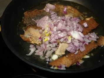 Brathering mit Oliven,  Anchovis.....                (Fotos) - Rezept - Bild Nr. 4