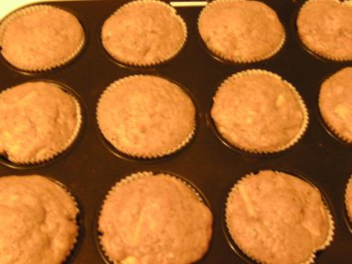 Apfel-Walnuss-Muffins - Rezept mit Bild - kochbar.de