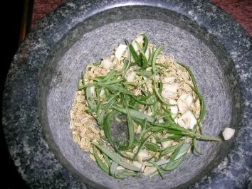 Rezept: Schweinebraten nach Lorenza de Medici mit Zitronennudeln und Auberginenröllchen Bild Nr. 3 Schweinebraten nach Lorenza de Medici mit Zitronennudeln und Auberginenröllchen - Rezept - Bild Nr. 3