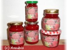 Brotaufstrich - Erdbeerkonfitüre mit Holunderblütensirup und Vanille - Rezept