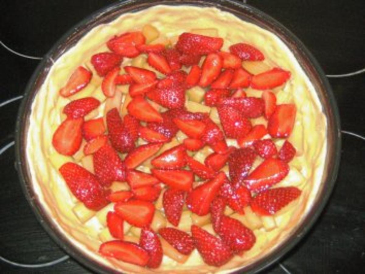 Beschwipster Erdbeer - Rhabarber - Kuchen - Rezept - Bild Nr. 4