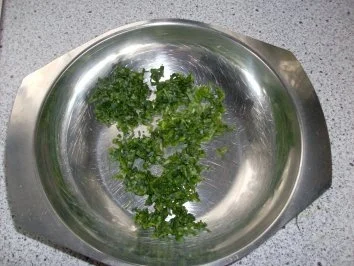 Rezept: Spargel mit Basilikum-Cranberrie-Pesto im Romanabett Bild Nr. 4 Spargel mit Basilikum-Cranberrie-Pesto im Romanabett - Rezept - Bild Nr. 4