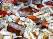 Bunte Spätzle-Würstchen-Pfanne - Rezept