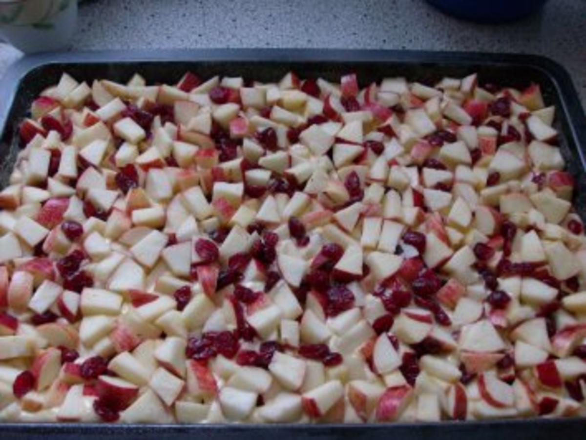 Apfel-Cranberrie-Kuchen mit Baiserhaube - Rezept - Bild Nr. 5
