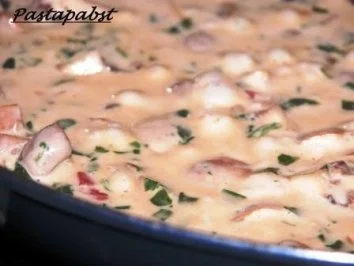 Rezept: Bärlauch-Champignon-Sauce zu Tagliatelle Bild Nr. 2 Bärlauch-Champignon-Sauce zu Tagliatelle - Rezept - Bild Nr. 2