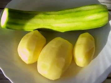 Rezept: Kochen: Geflügel-Zucchini-Kartoffel-Eintopf Bild Nr. 4 Kochen: Geflügel-Zucchini-Kartoffel-Eintopf - Rezept - Bild Nr. 4