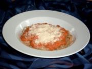 Spaghetti mit Tomatensauce (vegetarisch) - Rezept