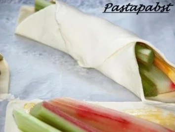 Rezept: Rhabarber Rauten Bild Nr. 4 Rhabarber Rauten - Rezept - Bild Nr. 4