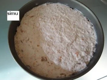 Rezept: Erdbeer-Rhabarber-Quarktorte Bild Nr. 2 Erdbeer-Rhabarber-Quarktorte - Rezept - Bild Nr. 2