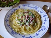 Pastasoße...Meine schnelle Käsesoße mit Frühlingszwiebeln - Rezept