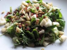 Grüner Salat mit Schinken & Pinienkernen - Rezept