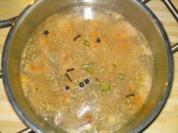 Spargeleintopf aus der Pfanne mit Champignons und Schweinefleisch - Rezept