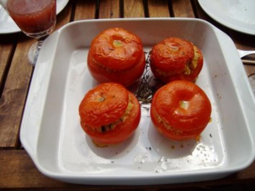 Gefüllte Tomaten mit Couscous - einfach - 143 kcal/100g
