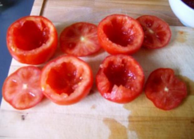 Gefüllte Tomaten mit Couscous - Rezept - kochbar.de