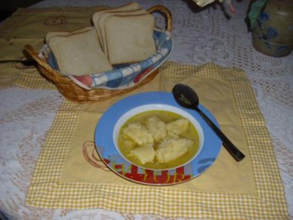 Grießnockerlsuppe - Rezept mit Bild - kochbar.de