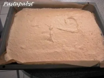 Rezept: Kokos-Biskuit-Rolle Bild Nr. 2 Kokos-Biskuit-Rolle - Rezept - Bild Nr. 2