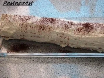 Rezept: Kokos-Biskuit-Rolle Bild Nr. 6 Kokos-Biskuit-Rolle - Rezept - Bild Nr. 6