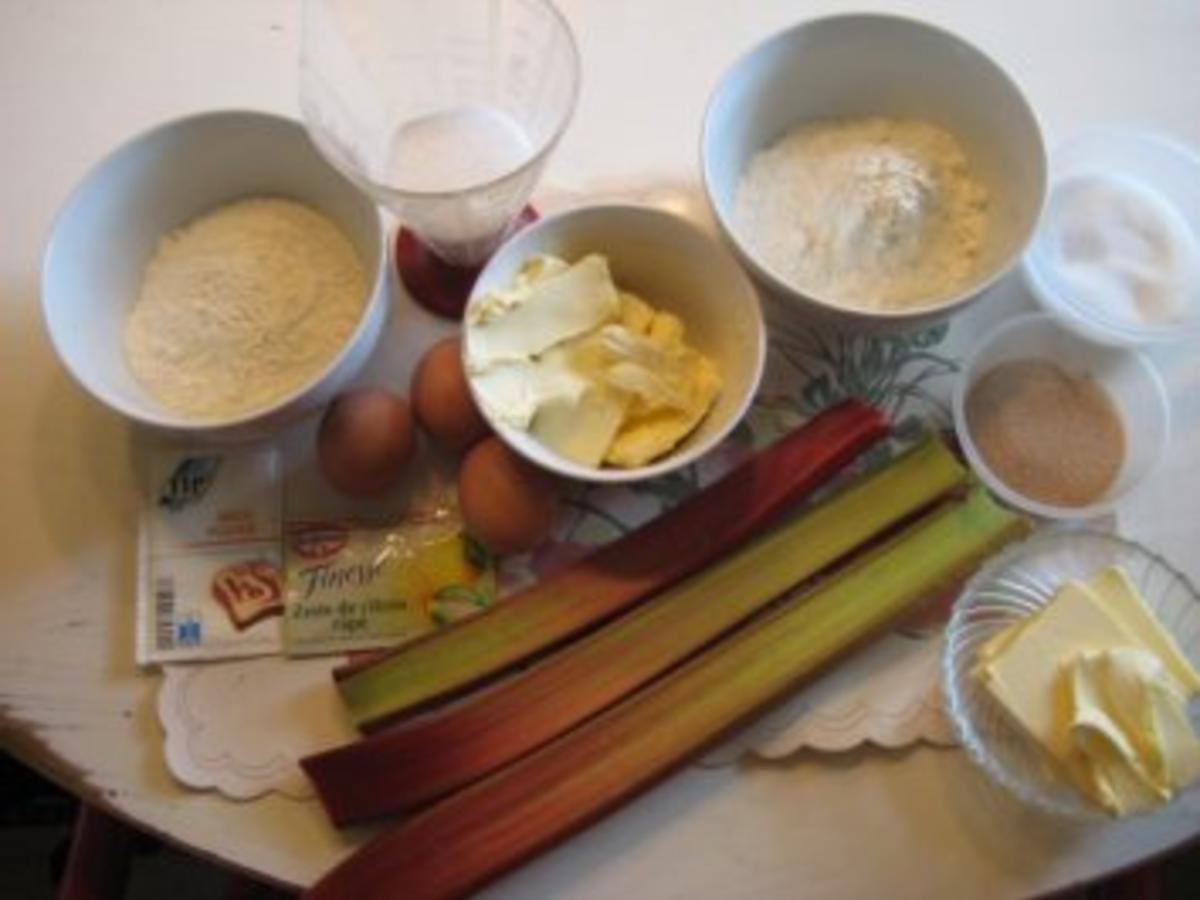 Rhabarbertorte mit Streusel - schnell &amp; einfach - von manschie
