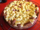 Rhabarbertorte mit Streusel - Rezept