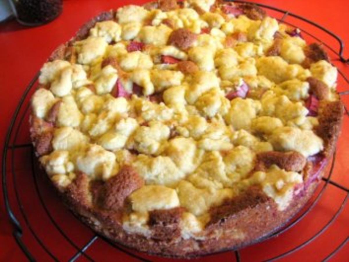 Rhabarbertorte mit Streusel - schnell &amp; einfach - von manschie