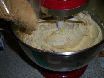 Amaretti Kuchen mit Heidelbeeren und Schneehäubchen - Rezept - Bild Nr. 4