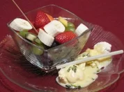 Schokobrunnen mit frischen Früchten und Vanilleeis - Rezept