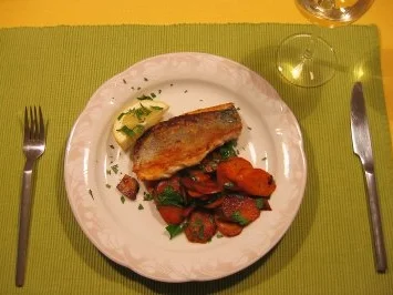 Doradenfilet an karamellisierten Möhren - Rezept