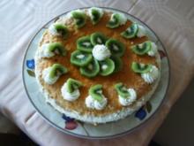Joghurtfromage  Torte mit Kiwi zwischen knackigem Boden - Rezept