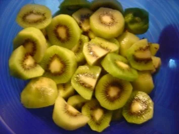 Rezept: Kiwi - Eierlikör - Walnuss - Eis Bild Nr. 3 Kiwi - Eierlikör - Walnuss - Eis - Rezept - Bild Nr. 3