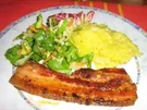 Bauchspeck vom Grill mit Kartoffelsalat - Rezept