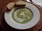 Broccoli-Gorgonzola-Süppchen mit Champagnerschaum - Rezept