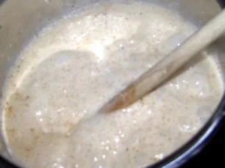 Hackbällchen mit Ziegenkäse, dazu Walnuss-Ajvar-Sauce und Sonnenweizen - Rezept - Bild Nr. 8