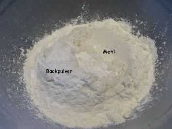 Rezept: Muffin: RHABARBER - STREUSEL Bild Nr. 4 Muffin: RHABARBER - STREUSEL - Rezept - Bild Nr. 4