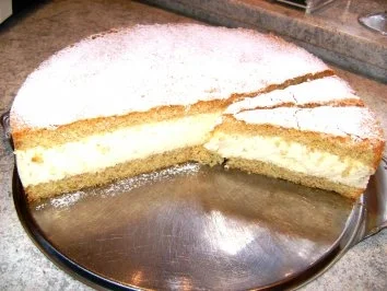 Rezept: Käsesahnetorte Bild Nr. 2 Käsesahnetorte - Rezept - Bild Nr. 2