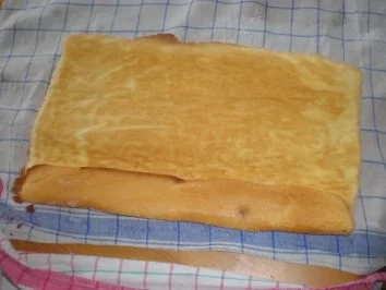 Erdbeer.Bisquittrolle - Rezept - Bild Nr. 3