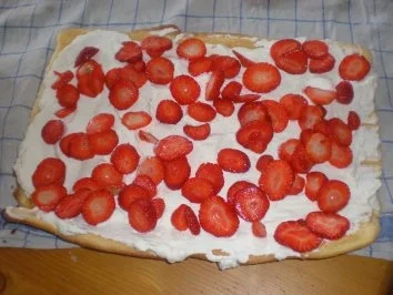 Erdbeer.Bisquittrolle - Rezept - Bild Nr. 2