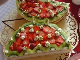 Rezept: Eine Schmetterlingstorte!!!! Bild Nr. 2 Eine Schmetterlingstorte!!!! - Rezept - Bild Nr. 2