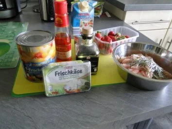 Hähnchenbrustfilets mit Cocktailfrüchten und frischen Erdbeeren - Rezept - Bild Nr. 5