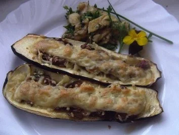 Zucchini mit Champignonfüllung - Rezept
