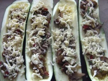 Zucchini mit Champignonfüllung - Rezept - Bild Nr. 6